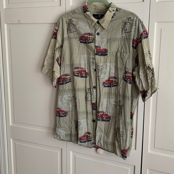 Short sleeve Hawaiian shirt - Picture 1 of 7
